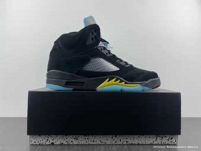Official Maikesneakers Aqua Air Jordan DD0587-047 5 0516